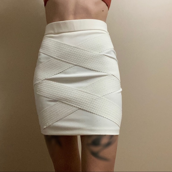 Off white high waisted pencil skirt - Picture 1 of 8